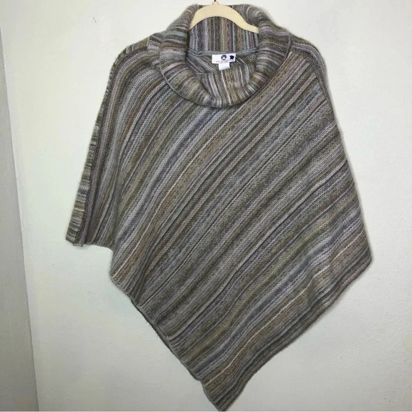 Big Buddha Soft Knit Poncho One Size - Picture 1 of 6